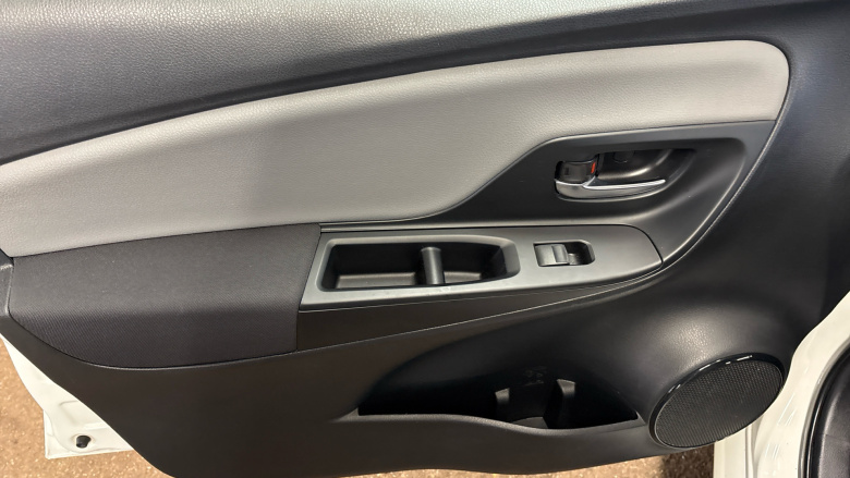 Toyota Yaris 1.5 Hybrid Icon Tech 5dr CVT Hybrid Hatchback